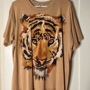 FREE PEOPLE tiger shirt (XS)
